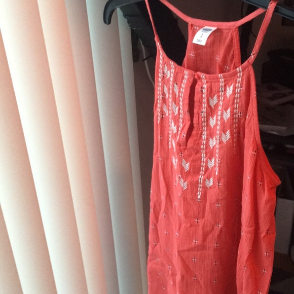 Old Navy tank - Picture 2 of 5